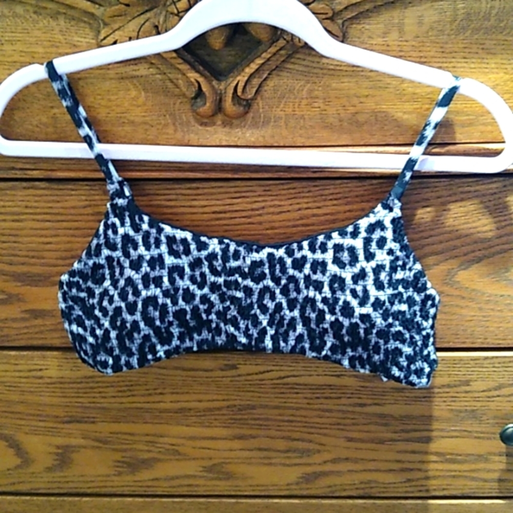 Cotton:on Body, bathing suit top in a leopard pattern in Junior's size large.